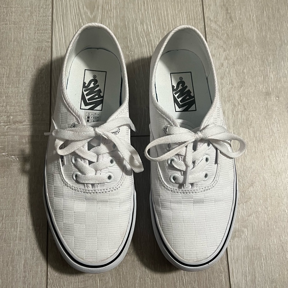 W 7.0 Vans White Checkered Platform Classics